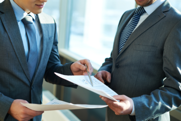 Hạn chế của pháp luật đầu tư mà Luật sư cần biết