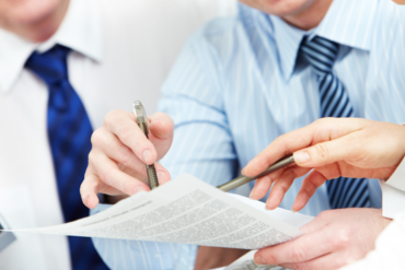 Nghiên cứu quyết định trưng cầu giám định thế nào?