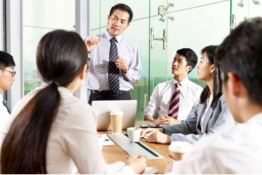 Một số lưu ý khi Luật sư giao tiếp với Hội đồng xét xử