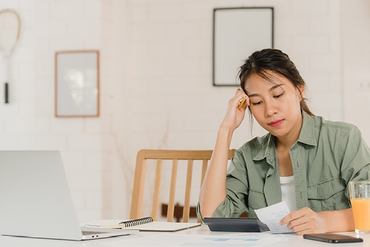 Những vấn đề chung về các tội phạm xâm phạm nghĩa vụ, trách nhiệm của quân nhân và trách nhiệm của người phối thuộc với quân đội trong chiến đấu phục vụ chiến đấu