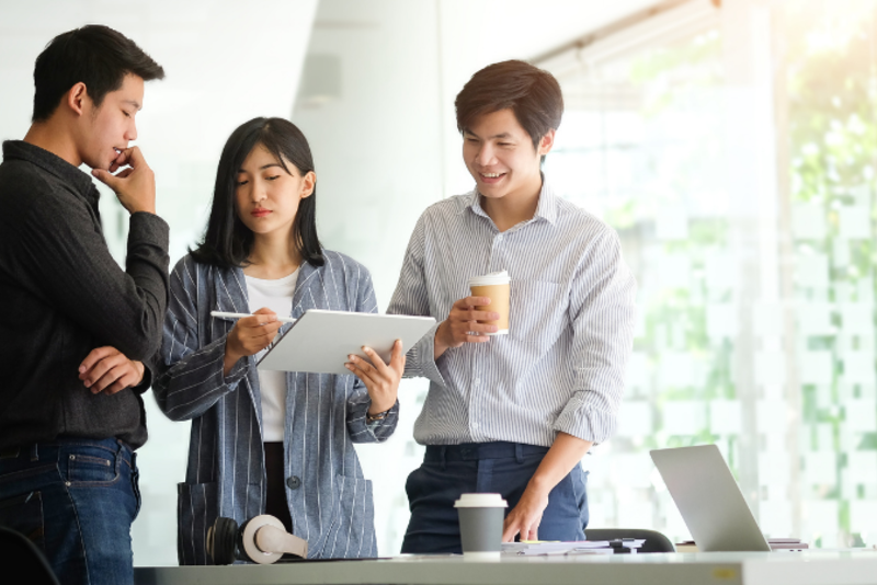 Trung gian tài chính, ngân hàng, quỹ tương hỗ