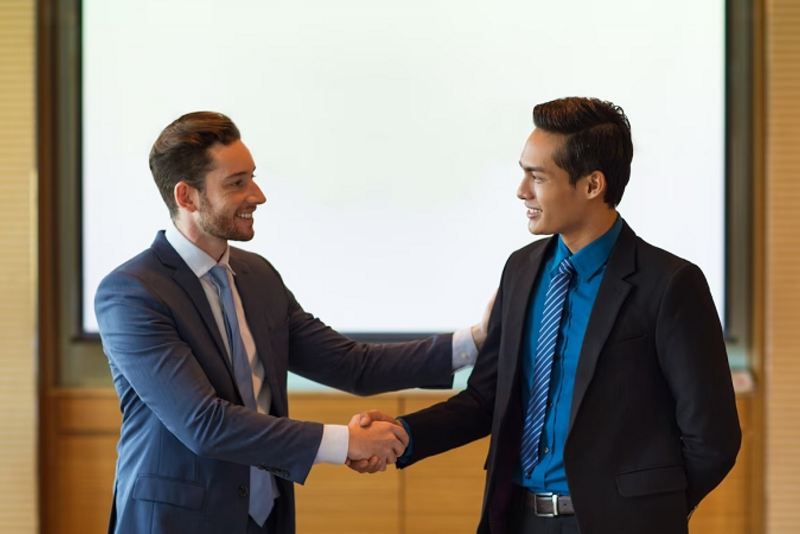 Giao dịch nội gián và hạn chế giao dịch nội gián theo pháp luật chứng khoán