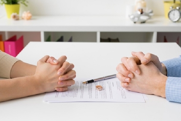 Nguyên tắc chia nhà ở là tài sản chung của vợ chồng khi ly hôn