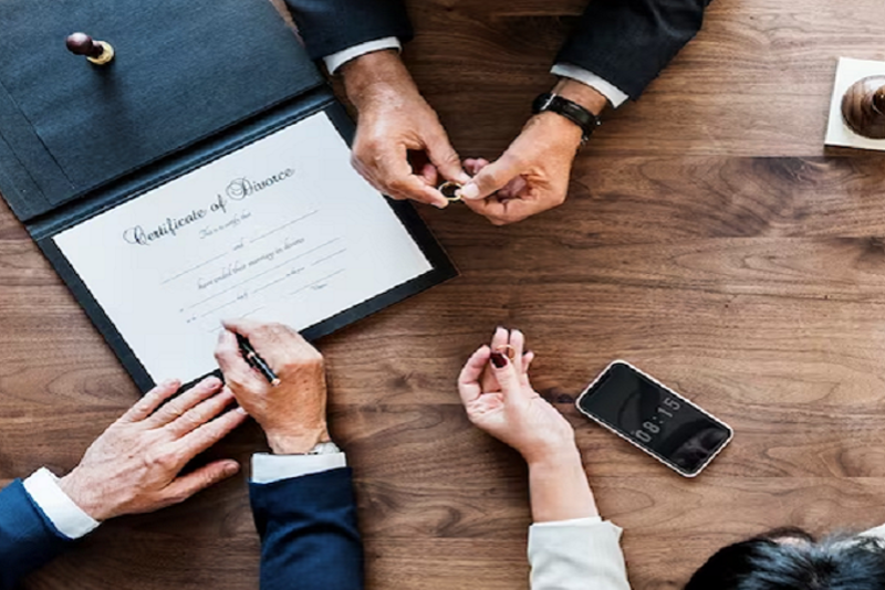 Chế độ tài sản của vợ chồng theo luật định