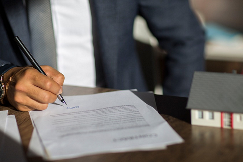 Cổ phiếu, cổ phần khi ly hôn: Chia thế nào cho đúng luật?