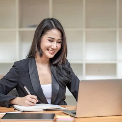 KHÁCH HÀNG SỬ DỤNG DỊCH VỤ TÁI CẤU TRÚC DOANH NGHIỆP